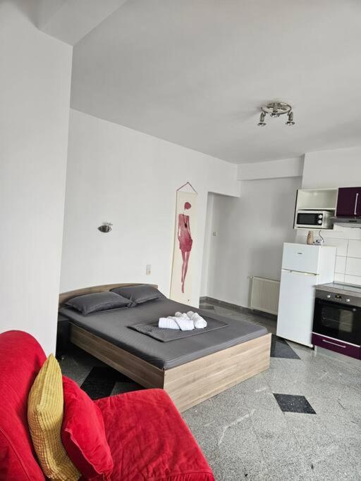 Nice Studio In The Heart Of City Bucharest Exterior photo