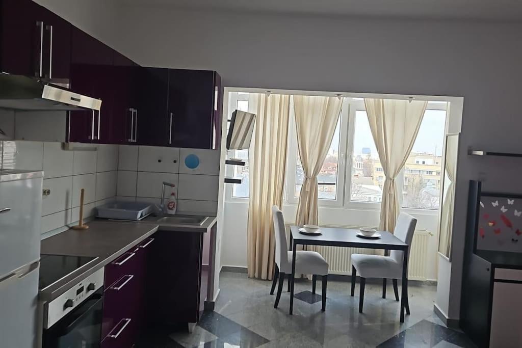 Nice Studio In The Heart Of City Bucharest Exterior photo